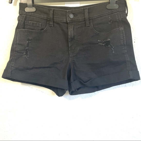 Old Navy Boyfriend Mid Rise Cuffed and Distressed Jean Short - Picture 1 of 8